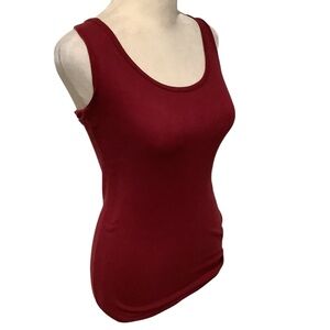 No Boundaries Women’s Burgundy Tank Top WORN ONCE. Size L